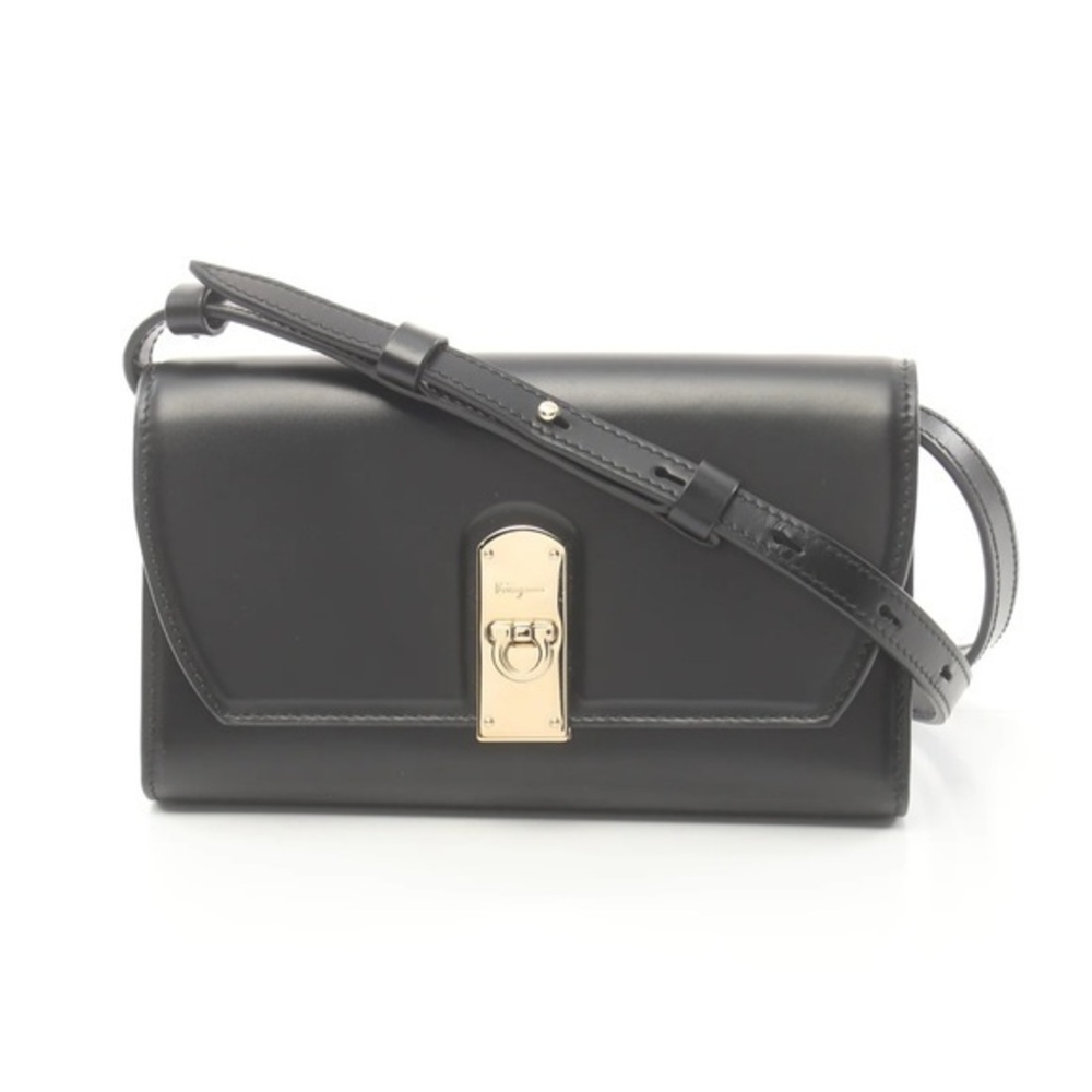 ❌SOLD❌Salvatore Ferragamo
GANCINI SHOULDER WALLET LEATHER BLACK